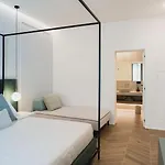 Alcova In Centro ゲストハウス 4*