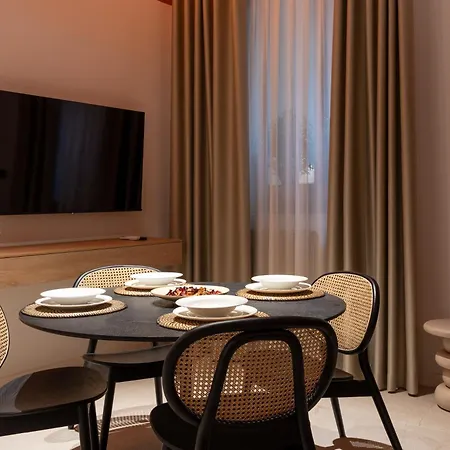 בית הארחה Alcova In Centro 4*